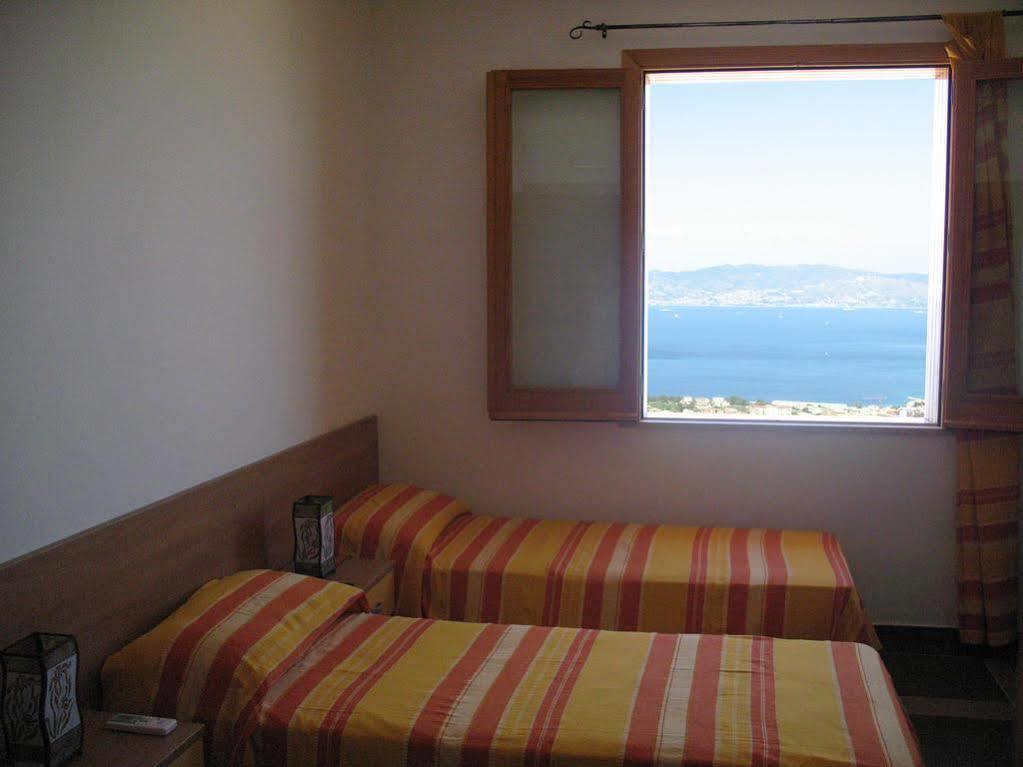 Il Giardino Di Ausonia Bed & Breakfast Реджо ди Калабрия Екстериор снимка