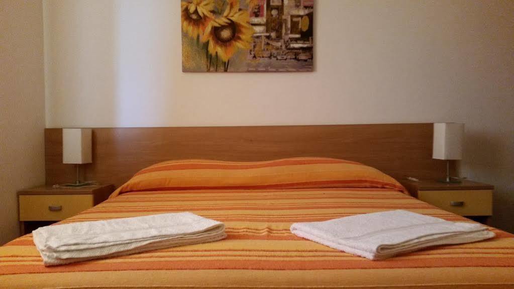 Il Giardino Di Ausonia Bed & Breakfast Реджо ди Калабрия Екстериор снимка